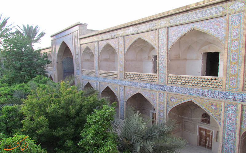 حجره های مدرسه خان