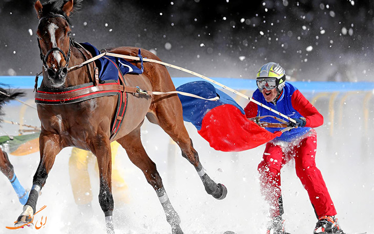 شرکت در مسابقه اسب سواری روی یخ