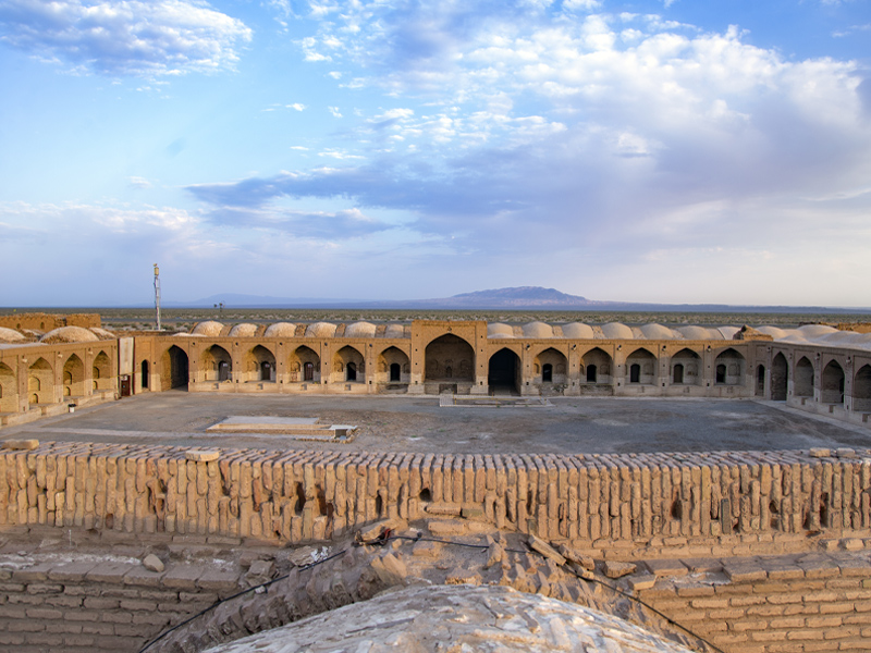 کاروانسرای دیر گچین