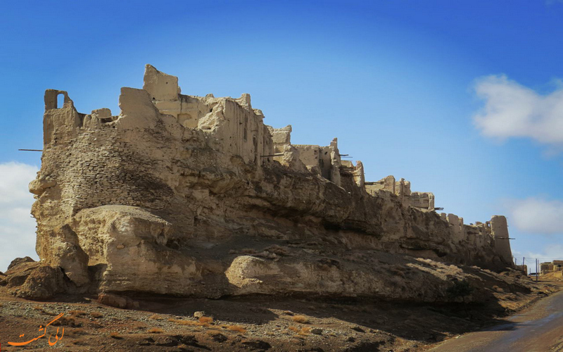 قلعه ایزدخواست قلعه ایزدخواست