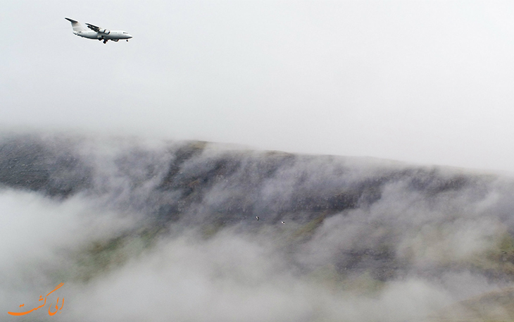 هواپیما در مه