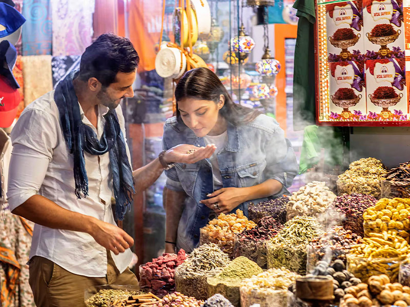 ازار ادویه جات دبی - بازارهای سنتی امارات - الی گشت
