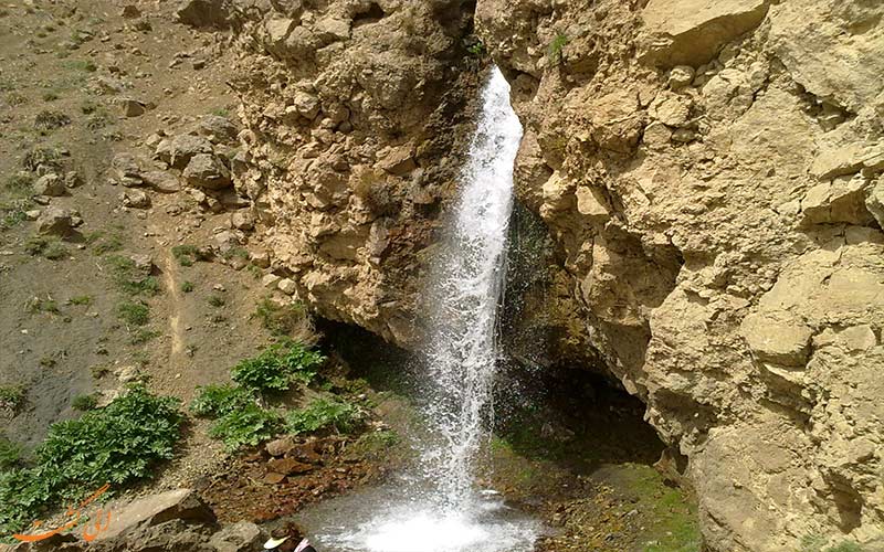 آبشار و روستای آینه ورزان آبشار و روستای آینه ورزان