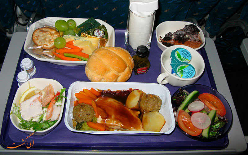 غذای سرو شده در پرواز