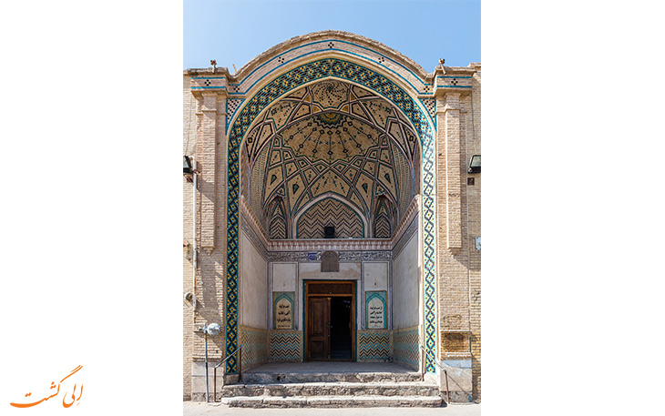 ورودی مسجد جامع در کاشان