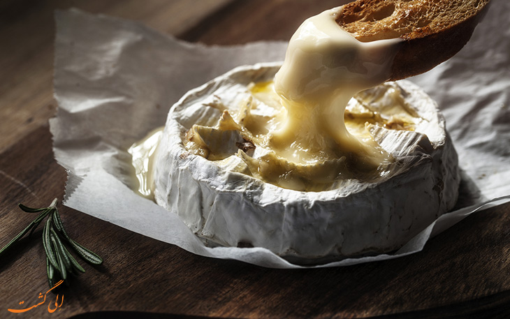 پنیر آب شده فرانسوی