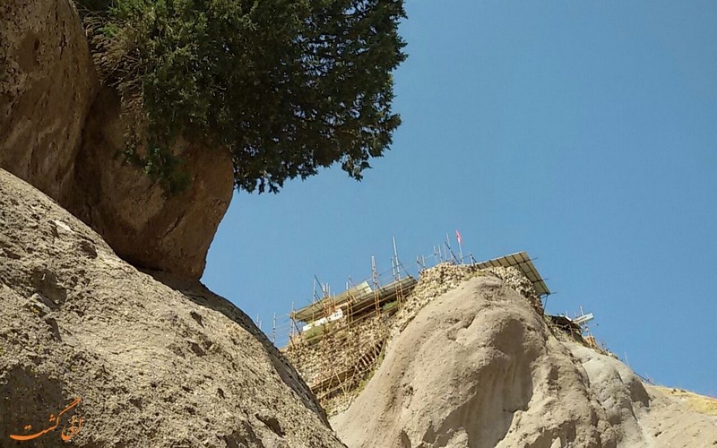 کشف آثار تاریخی دژ الموت در قزوین