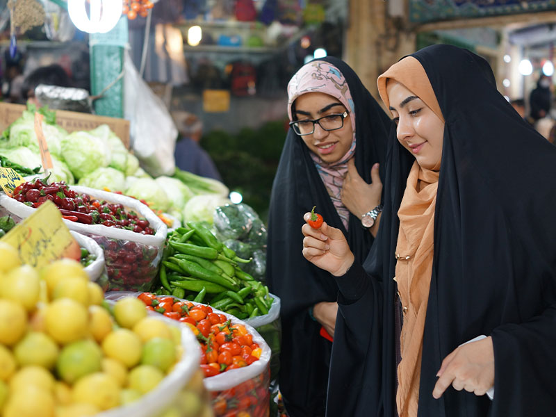 تعارف کردن در سنت فرهنگ ایرانی ها