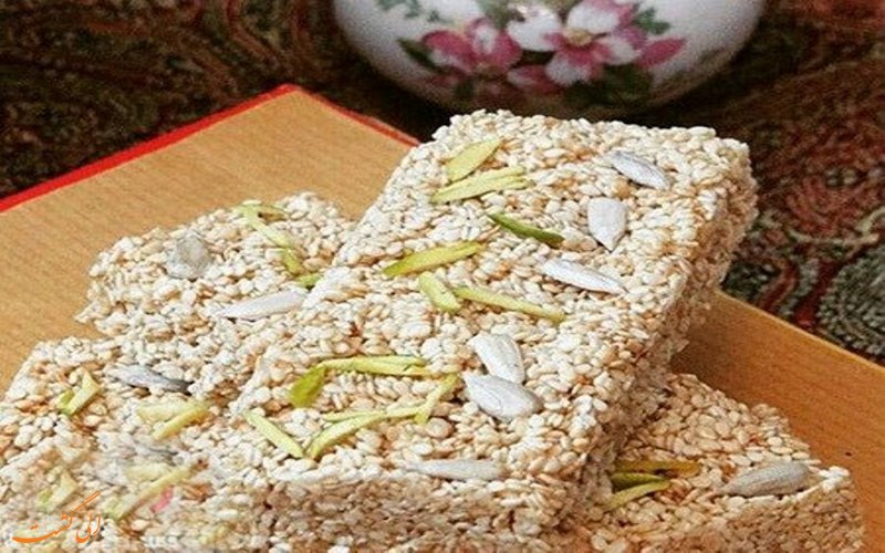 سوغاتی های کردستان - شیرینی کنجدی سوغاتی های کردستان - شیرینی کنجدی