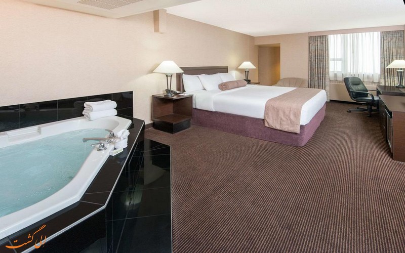 هتل 3 ستاره رامادا دوون تون کلگری