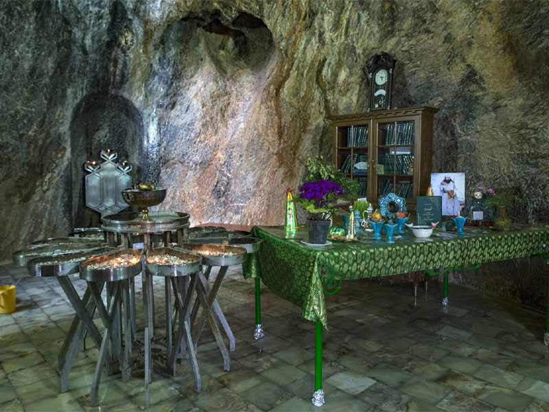 زیارتگاه چک چک اردکان