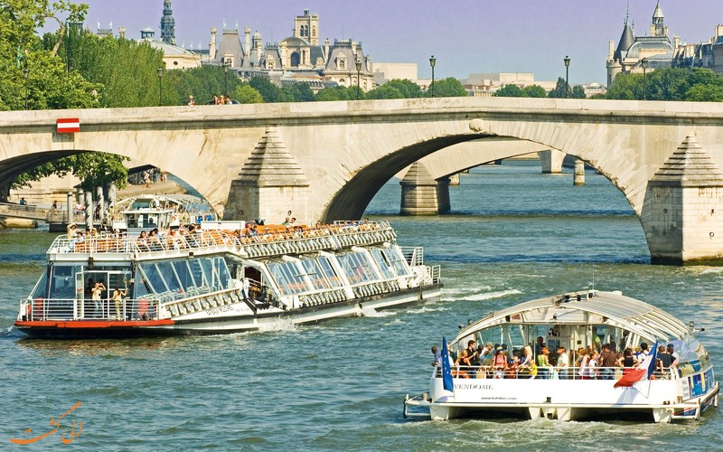 قایق اتوبوسی پاریس