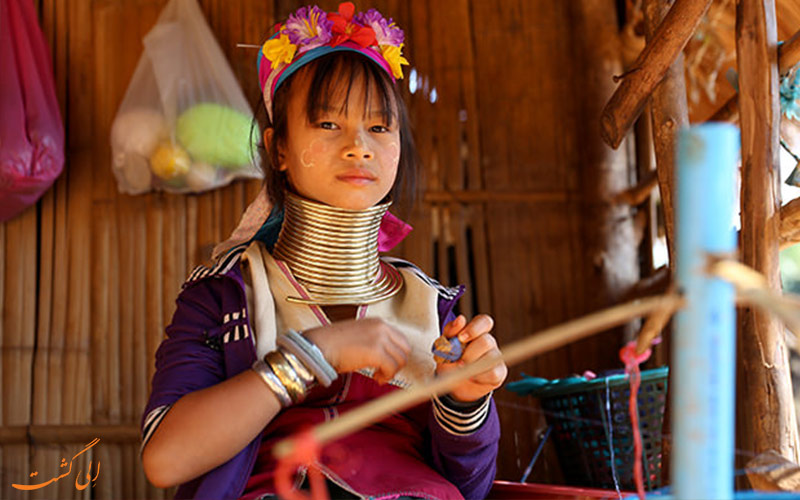 جوانان قبیله کارن تایلند