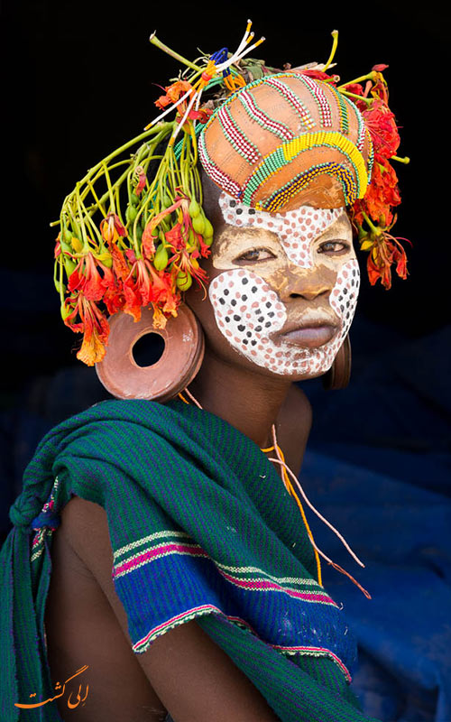 قبیله-سورما-اتیوپی-و شیوه لباس پوشیدن آن ها