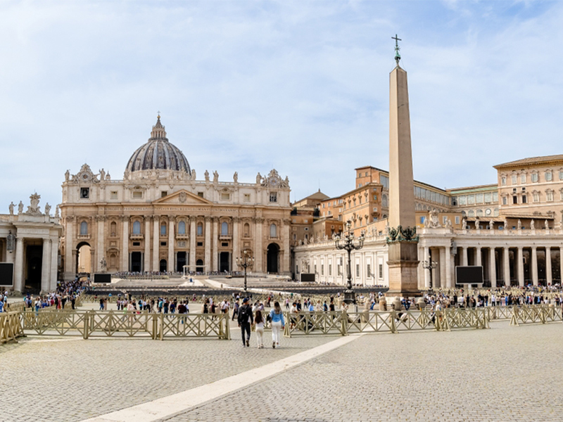 میدان سنت پیتر واتیکان