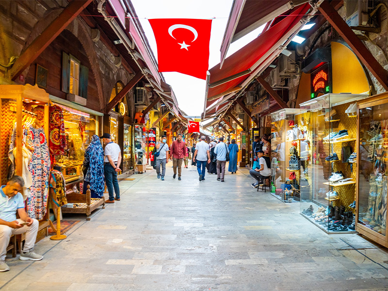 بازار فاتیح استانبول - الی گشت