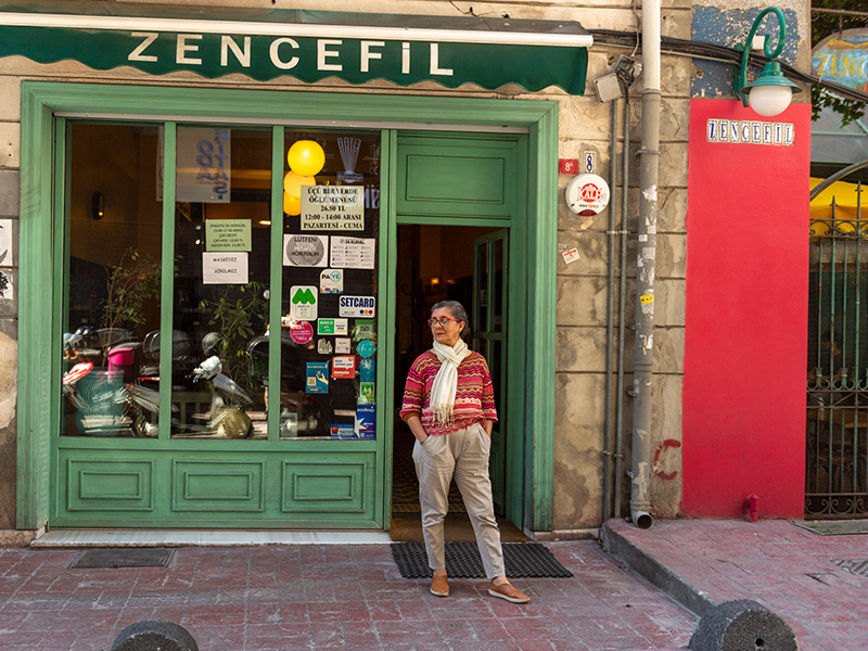 رستوران زنجبیل - رستوران های گیاهی استانبول - الی گشت