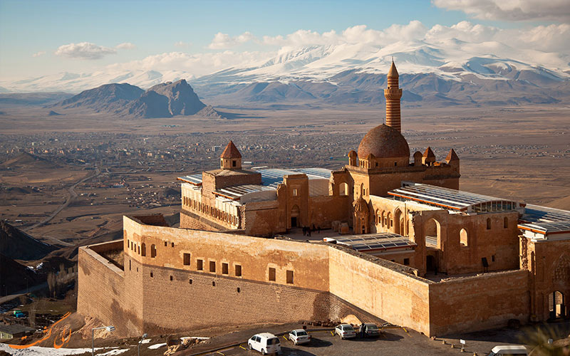 کاخ اسحاق پاشا کاخ اسحاق پاشا