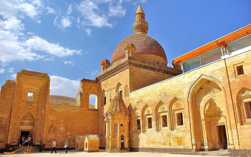 کاخ اسحاق پاشا در دوغوبیازیت کاخ اسحاق پاشا در دوغوبیازیت