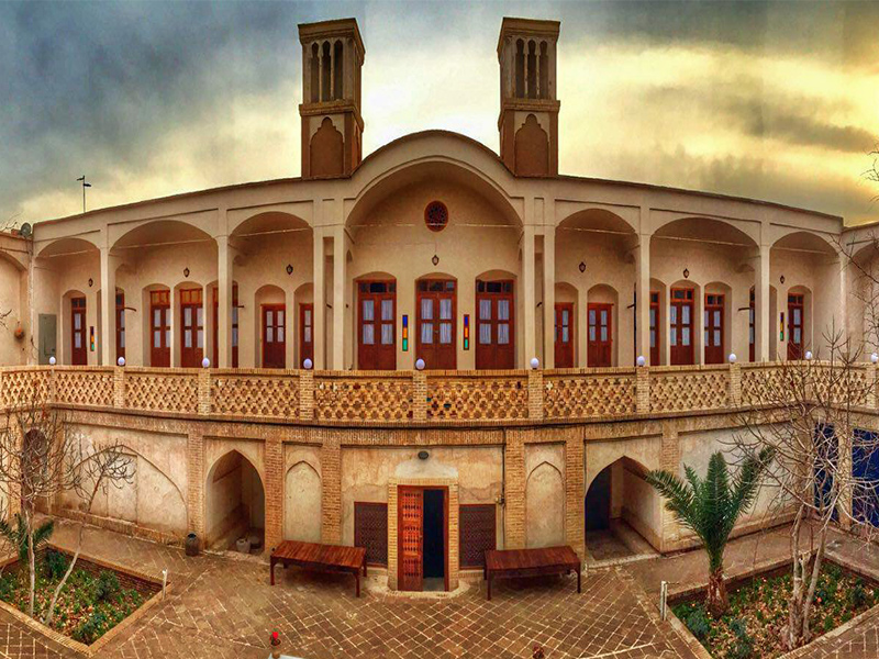 اقامتگاه های بومگردی کویری ایران