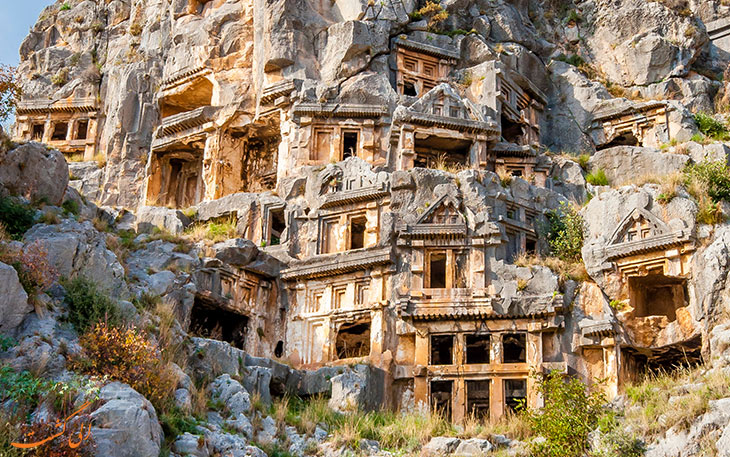 مقبره های سنگی میرا