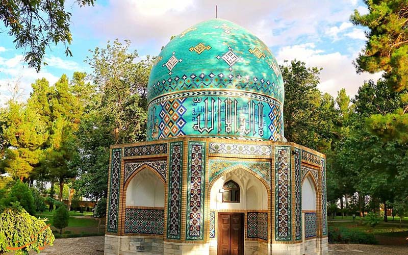 آرامگاه-عطار-جاذبه های نیشابور