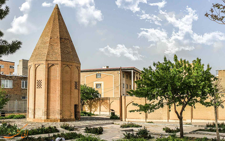 برج قربان برج قربان از جاذبه های گردشگری همدان