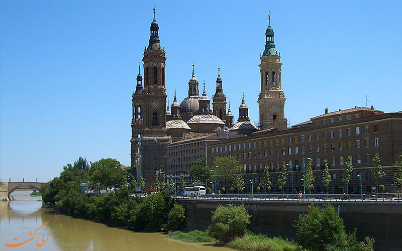 کلیساهای شهر زاراگوزا اسپانیا در کنار رودخانه