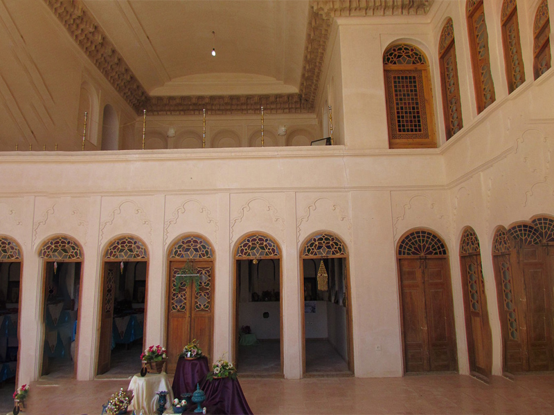 خانه آقازاده در ابرکوه