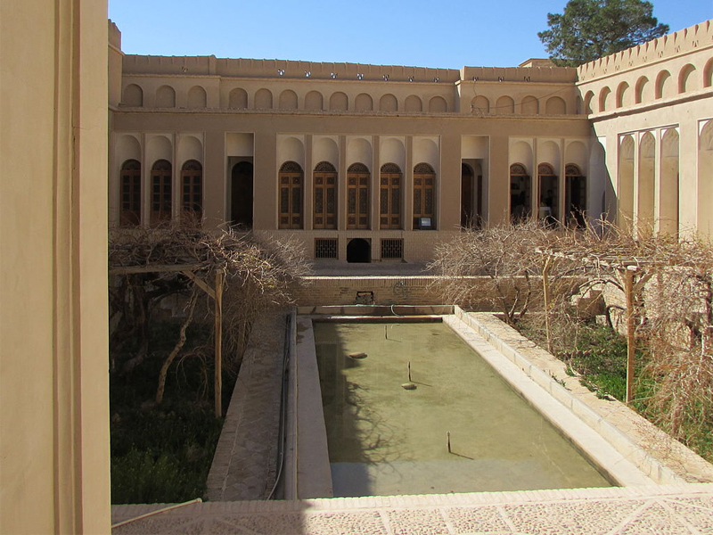 خانه آقازاده در ابرکوه