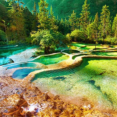 حوضچه های طبیعی هوانگ لونگ چین
