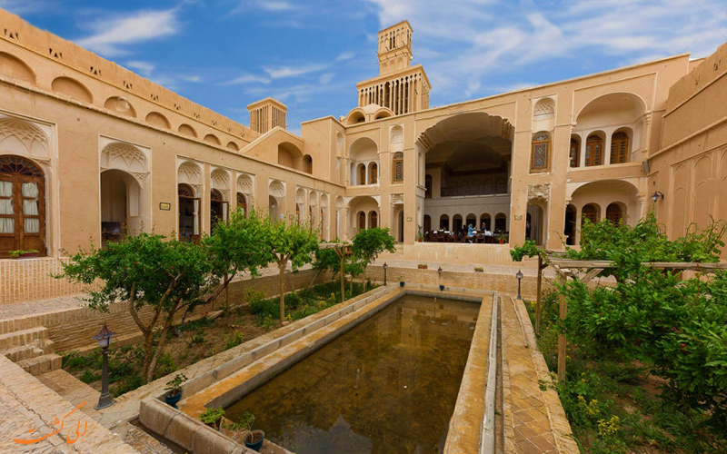 خانه آقازاده در ابرکوه