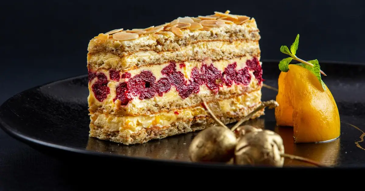 کیک روسیه (Moscow cake) - شیرینی های روسیه