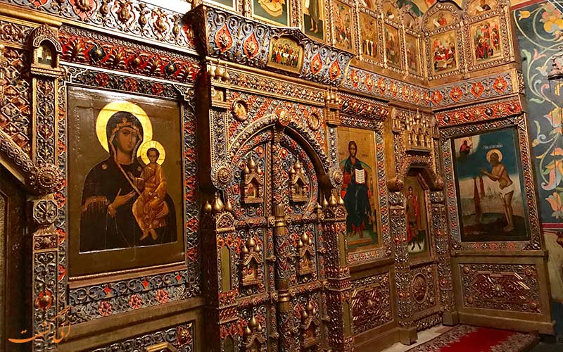درون کلیسای سنت باسیل مسکو درون کلیسای سنت باسیل مسکو