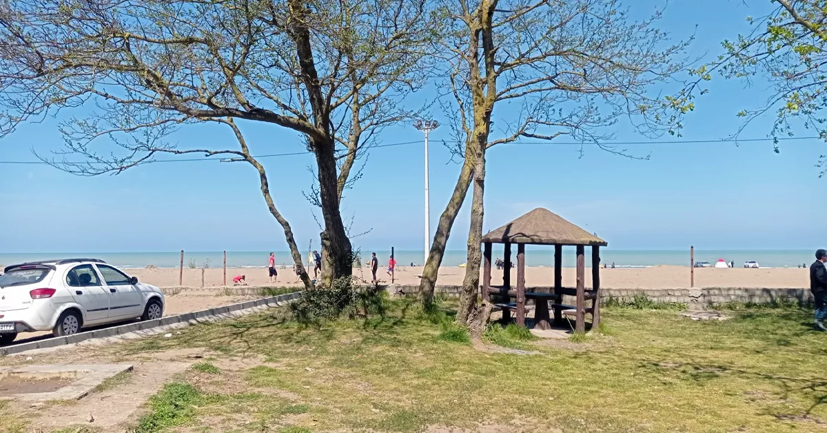 منطقه ساحلی میرود (بهنمیر) - جاذبه های بابلسر