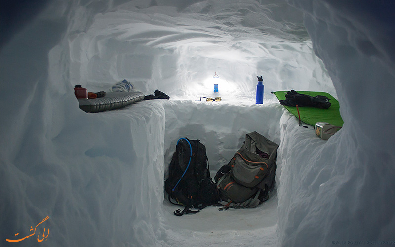 ساخت غار برفی برای ساخت پناهگاه در طبیعت