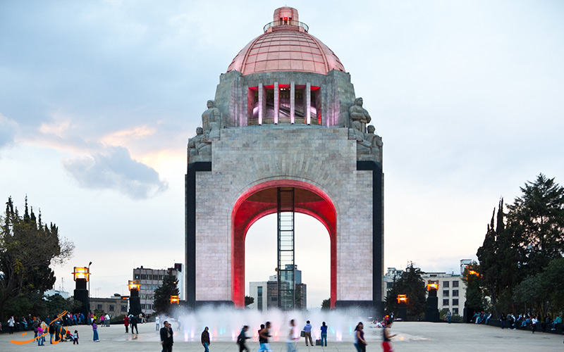 بنای یادبود انقلاب