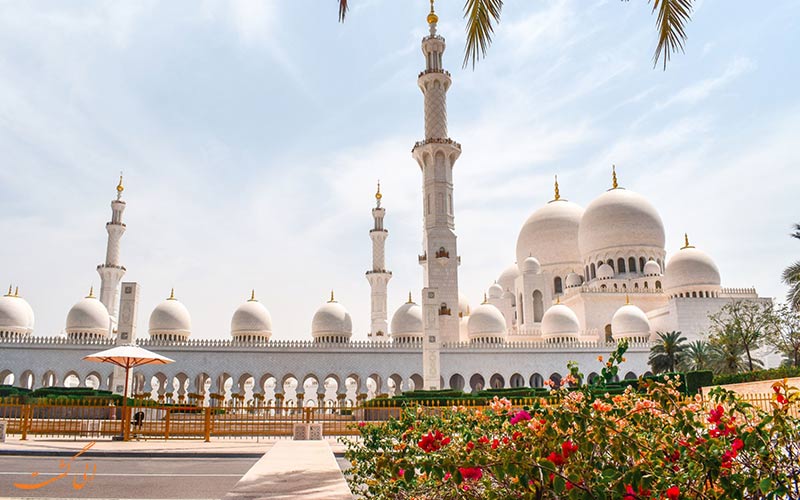 مسجد شیخ زاید، سومین مسجد بزرگ جهان در میان جاذبه های امارات