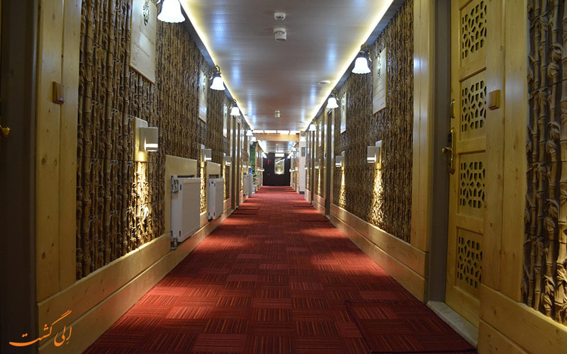 تصویری از راهرو هتل هخامنشیان اصفهان