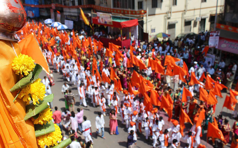 یکی از فستیوال های بمبئی یکی از فستیوال های بمبئی