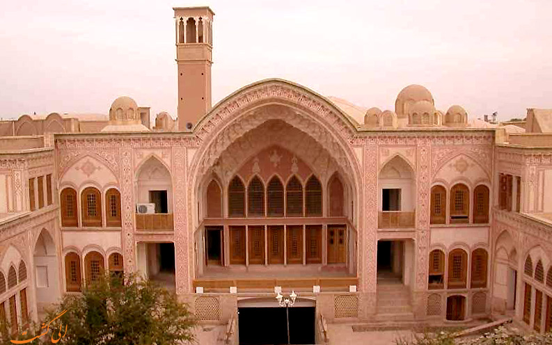 مروز تاریخ با خانه تاریخی تاج | Taj Historical House مروز تاریخ با خانه تاریخی تاج | Taj Historical House