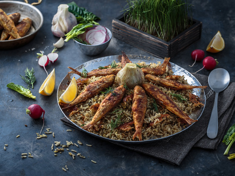 سبزی پلو با ماهی محبوب ترین غذاهای شب عید - الی گشت