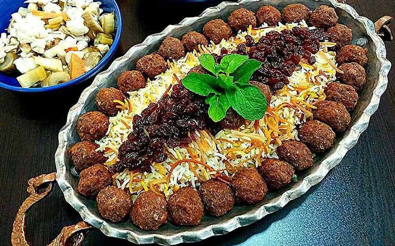 رشته پلو یکی از غذاهای شب عید رشته پلو یکی از غذاهای شب عید