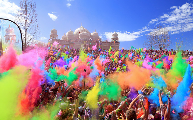 تصاویری زیبا از جشن هولی در هند، فستیوال شاد رنگ ها