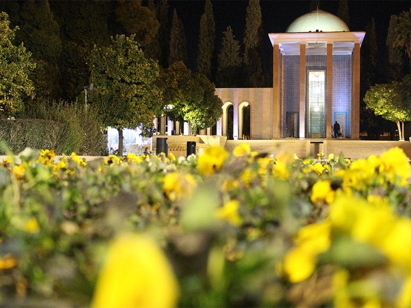 تاریخچه آرامگاه سعدی در شیراز - الی گشت
