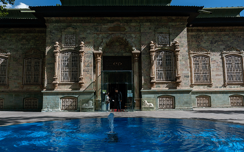 کاخ های سعدآباد