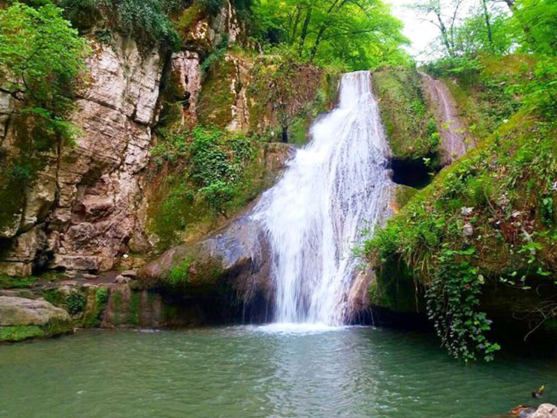 معرفی آبشار لوه گلستان