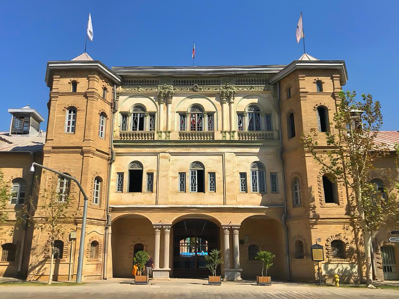 مرمت عمارت قزاقخانه تهران