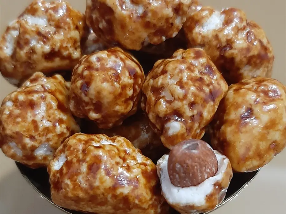 شیرینی بادام سوخته شیرازی