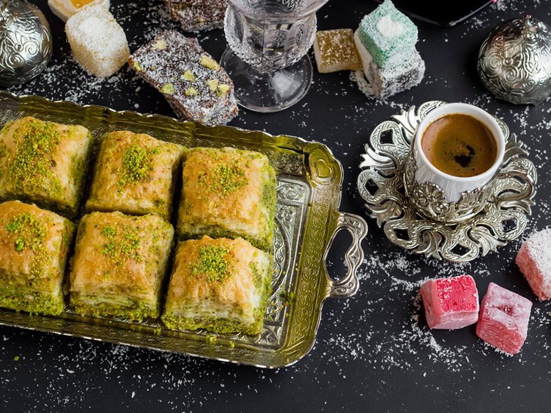 باقلوای ترکی، سوغات شیرین وان - الی گشت